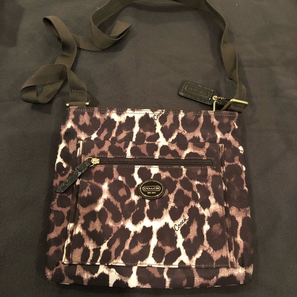 Coach Large Crossbody - Picture 1 of 8